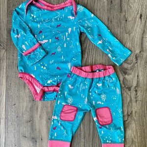 Baby girl Patagonia Matching Onesie & Pant set